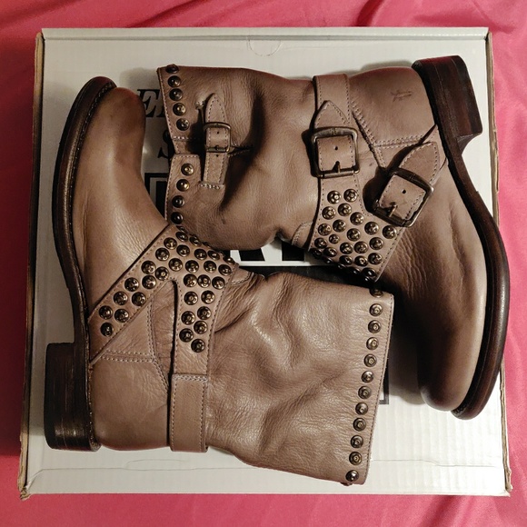 Frye Jenna Studded Short Leather Boots Grey Taupe - Picture 3 of 5